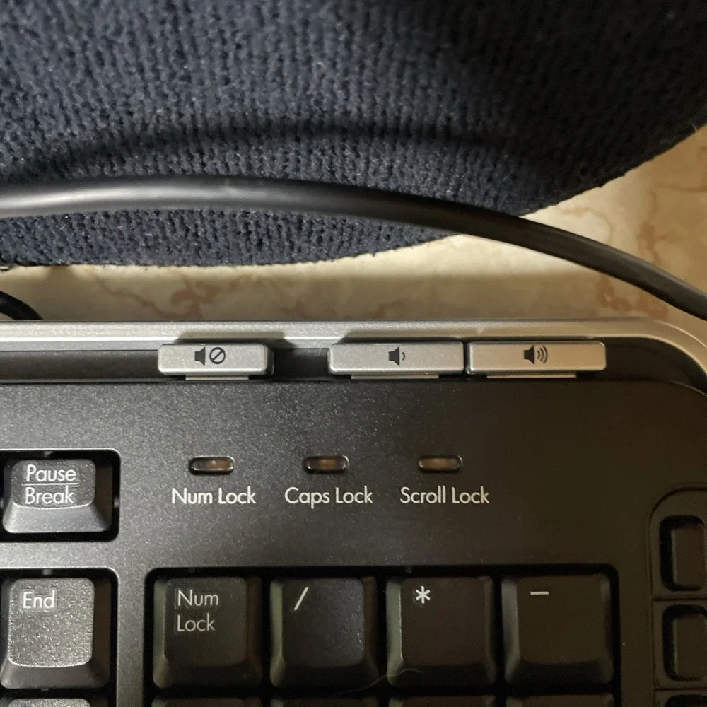 USED HP KB-0630 5188-6077 Multi-Media Keyboard PS/2 Connection‎ - Untested